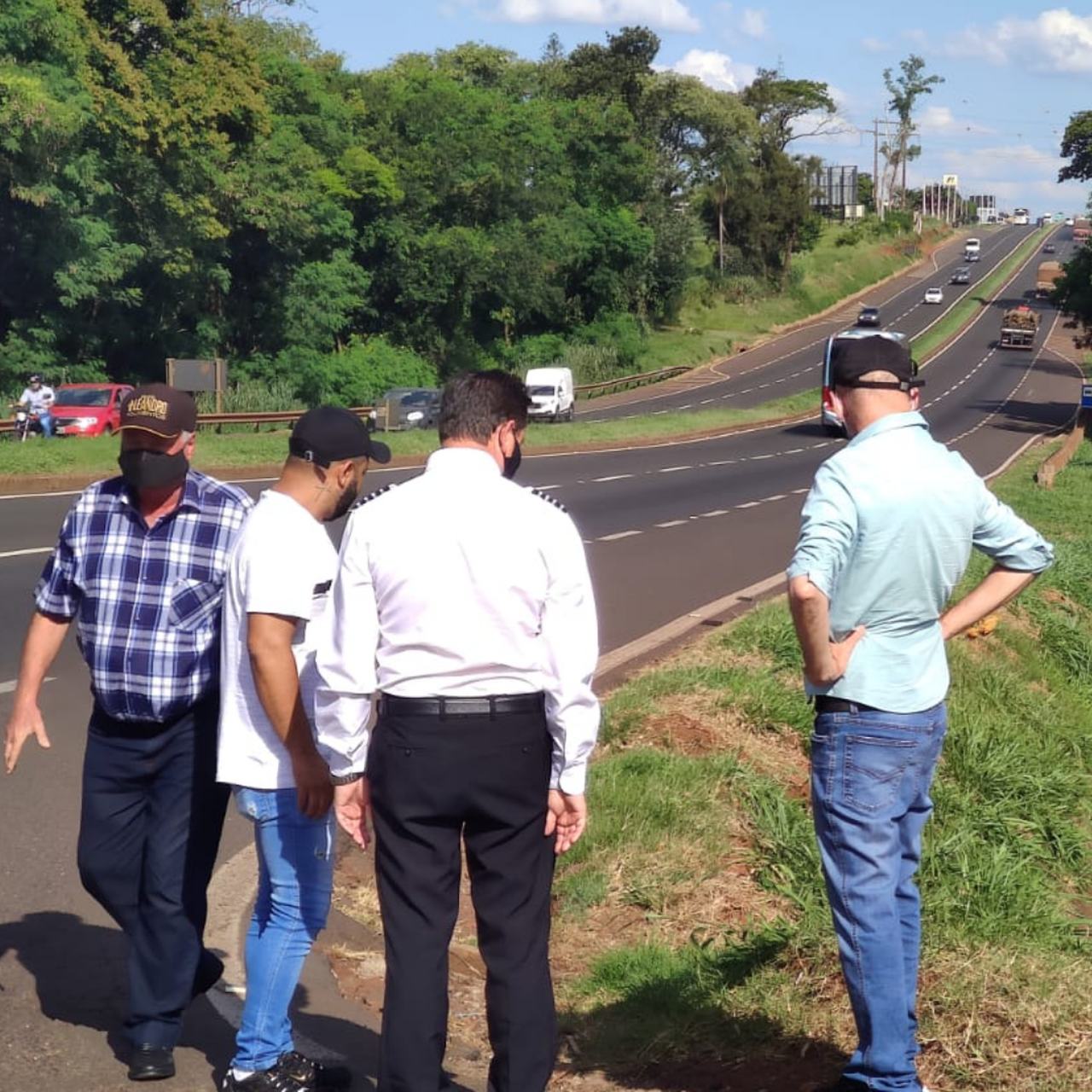 Diretor de Transporte se reúne com Gerente de Viação Garcia para estender linha no Parque Industrial 